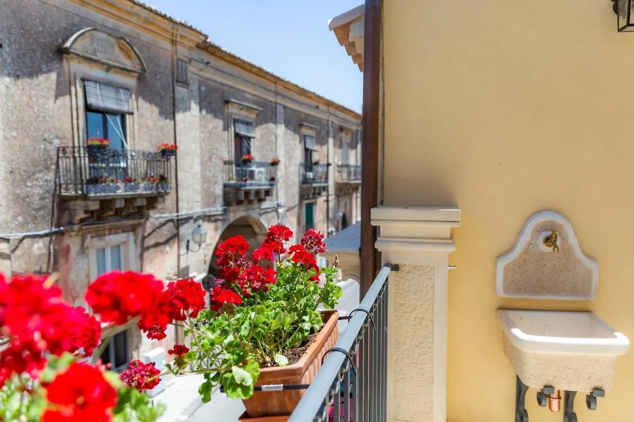 Holiday home Casa Gioconda Villa Palazzolo Acreide Italy
